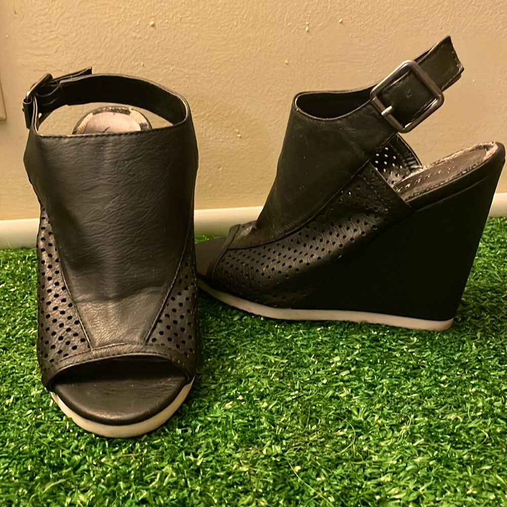 Madden Wedges, super cute, super comfy!